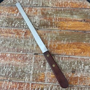 Vintage ROBINSON KNIFE CO 12.5” Wavy Serrated BREAD KNIFE Blade wooden handle